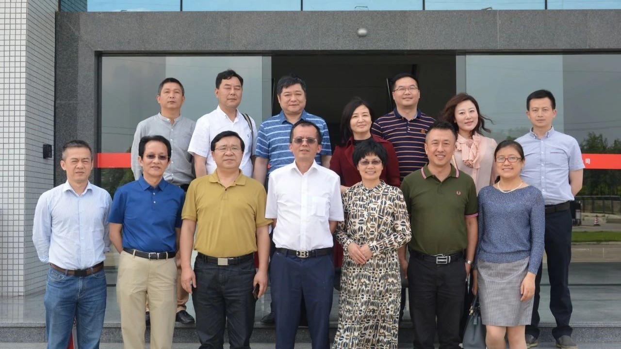 湖南省發改委領導一行蒞臨北新房屋成都基地考察交流